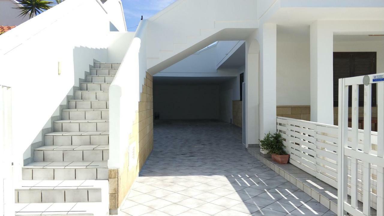 Вилла Casa Di Rita Al Bassamarea Порто-Чезарео Экстерьер фото